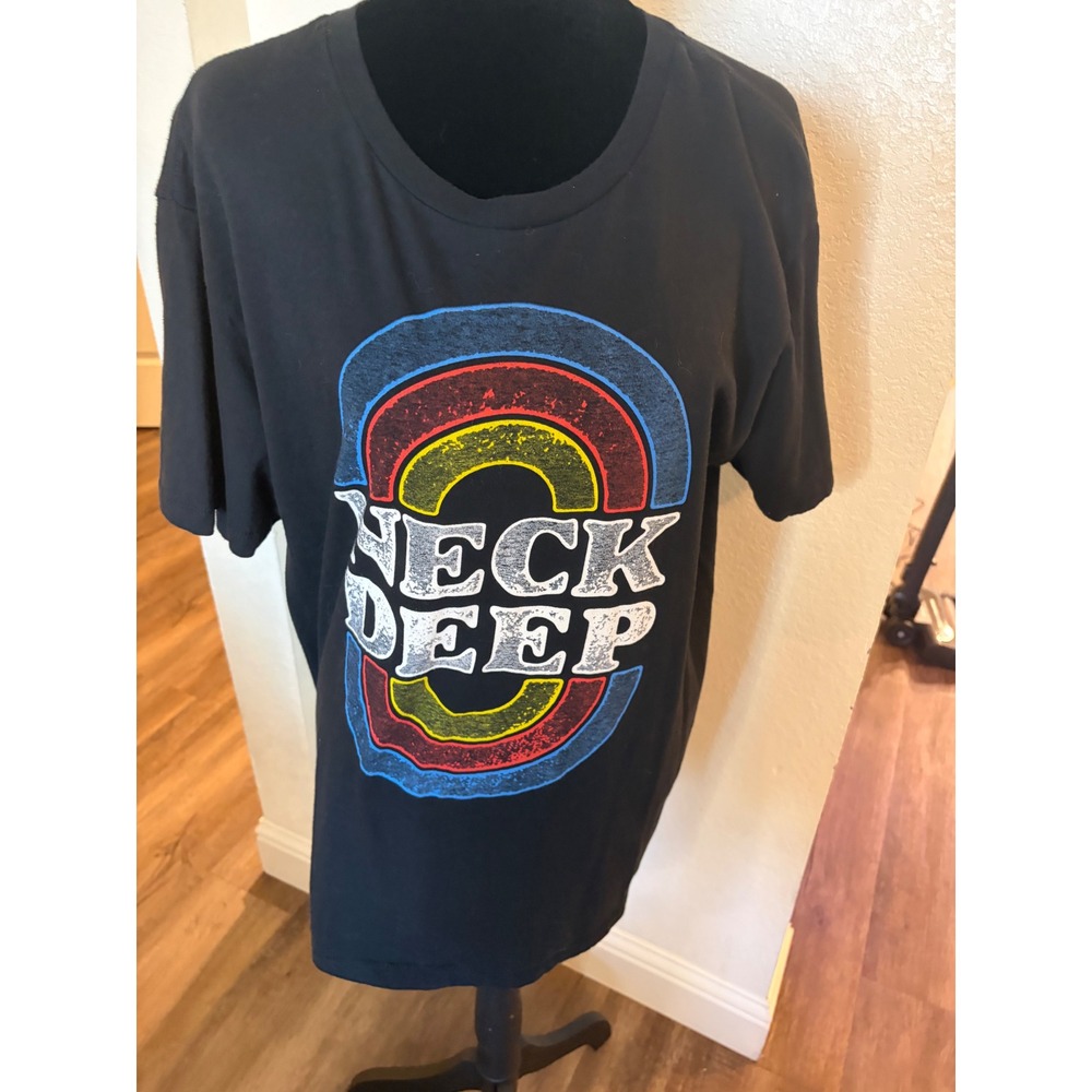 Neck Deep Band T-Shirt Black Graphic Print Short Sleeve Crew Neck Pop Punk Tee - Picture 2 of 4